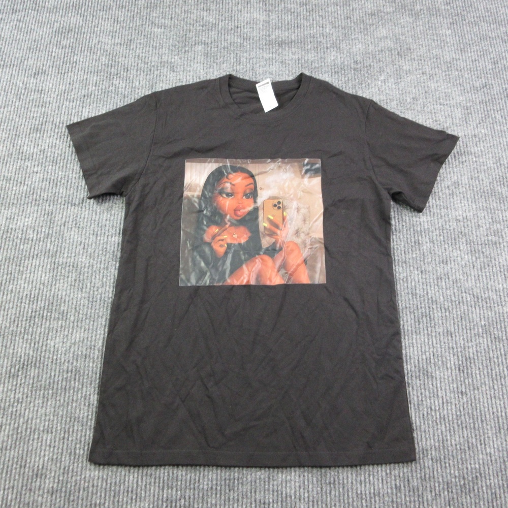 Smoking Bratz Doll Shirt Mens M Black Cotton Crew Neck HALOO Graphic Print Tee